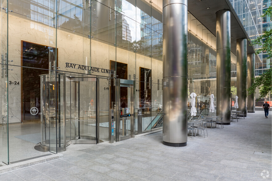 333 Bay St, Toronto, ON à louer - Photo de l’immeuble – Image 3 sur 5