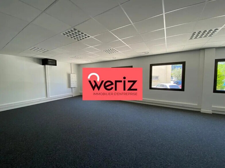 Bureau dans Aubagne à louer - Photo de l’immeuble – Image 3 sur 11