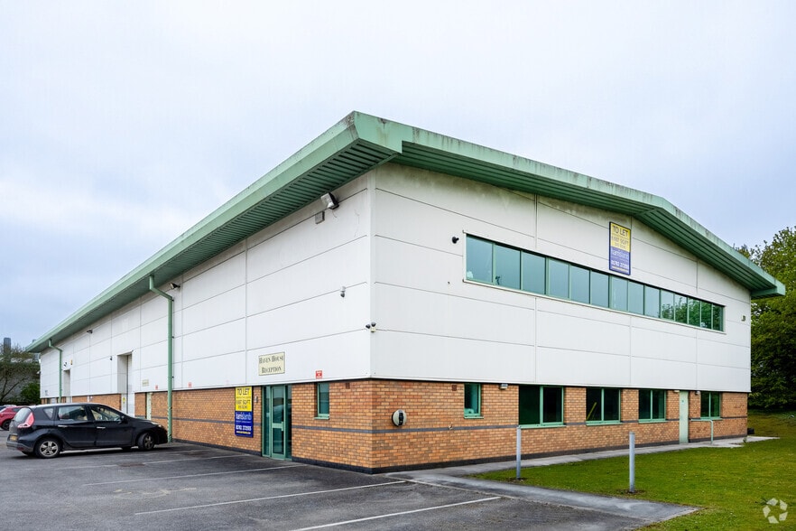2A-2B Crown Rd, Stoke On Trent à louer - Photo principale – Image 1 sur 4