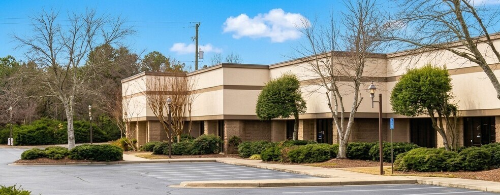 4040 Nine McFarland Dr, Alpharetta, GA à louer - Photo principale – Image 1 sur 4