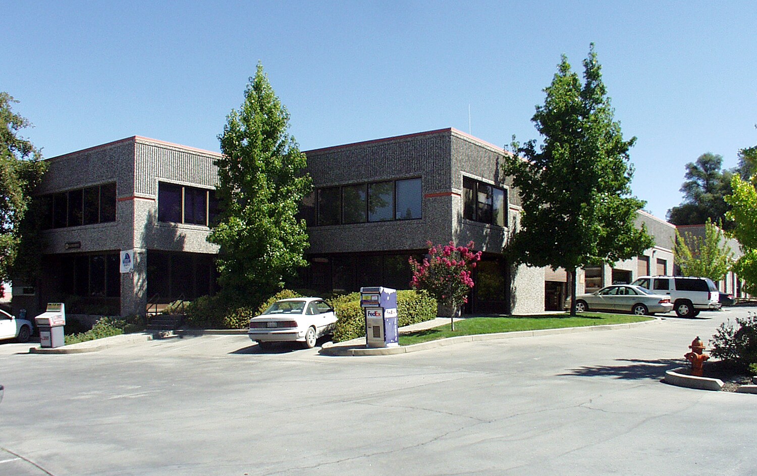 6166 Enterprise Dr, Diamond Springs, CA à louer Photo principale– Image 1 sur 3