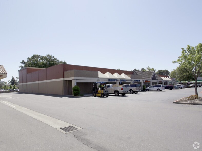 817-845 Jefferson Blvd, West Sacramento, CA à vendre - Photo de l’immeuble – Image 2 sur 6