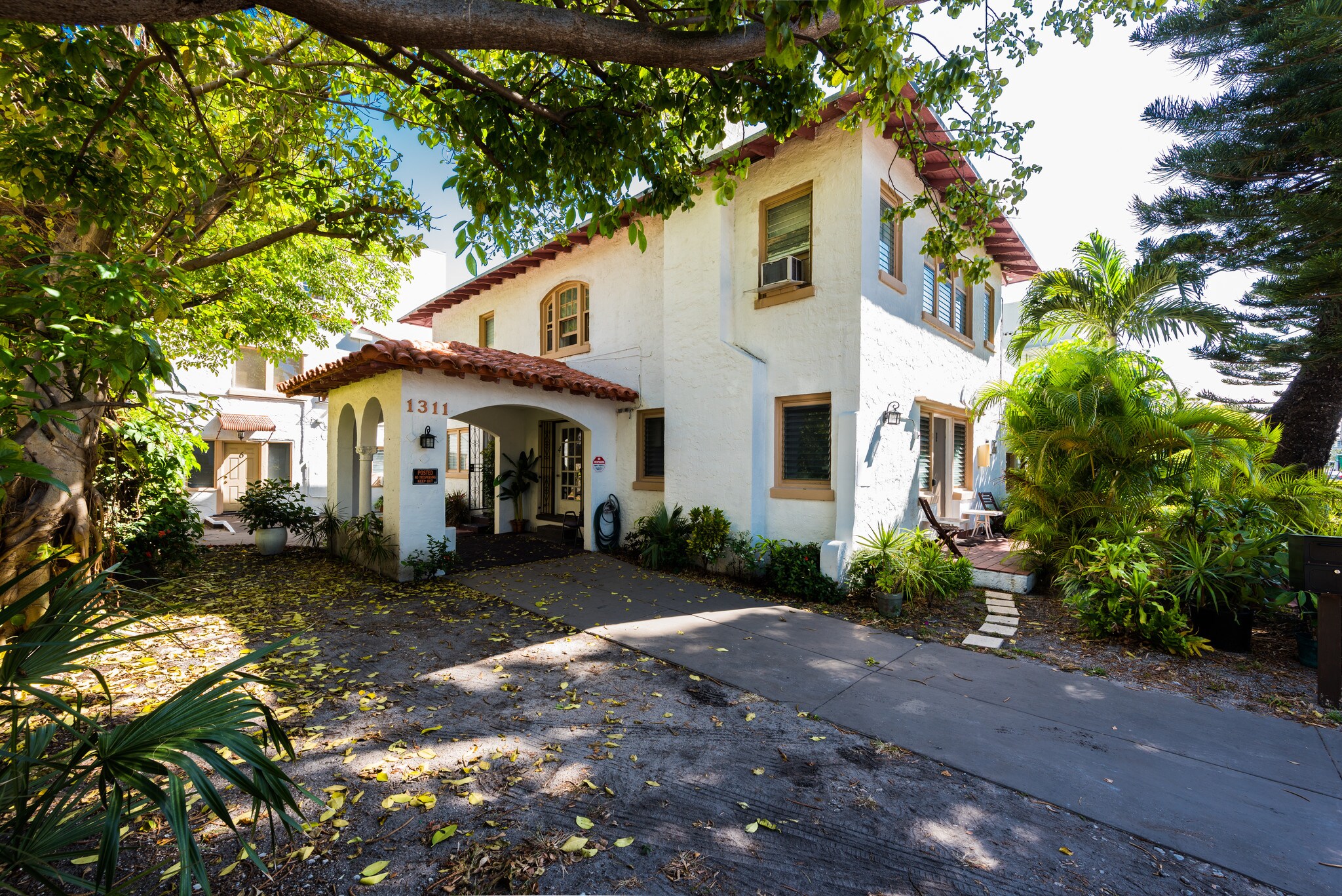 1311 15th Ter, Miami Beach, FL à vendre Photo principale– Image 1 sur 42