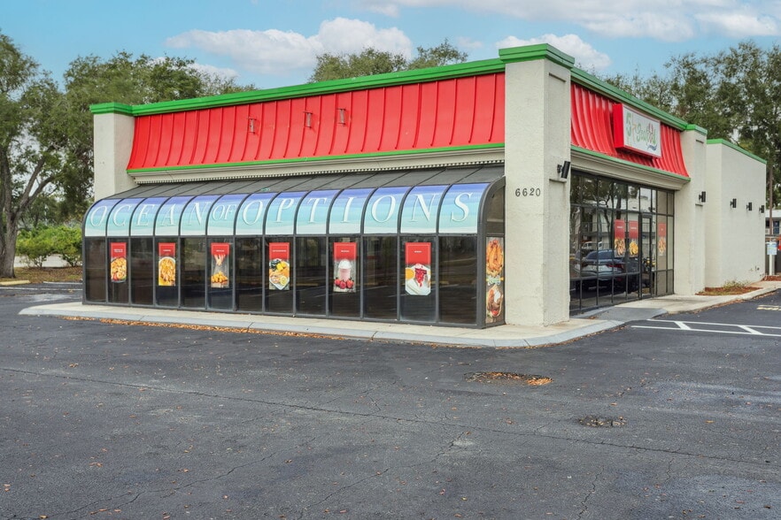 6620 E Dr Martin Luther King Jr Blvd, Tampa, FL à vendre - Photo principale – Image 1 sur 25