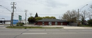 Plus de détails pour 15301 E 8 Mile Rd, Eastpointe, MI - Local commercial à louer