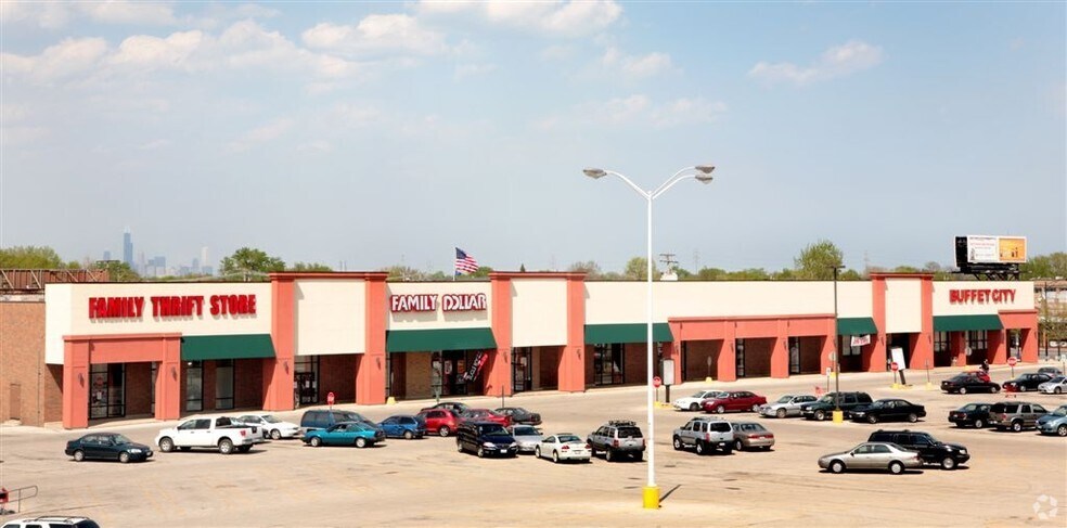 7000 S Pulaski Rd, Chicago, IL à louer - Photo de l’immeuble – Image 2 sur 9