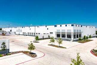 Plus de détails pour 3319 N Panam Expy, San Antonio, TX - Industriel/Logistique à louer
