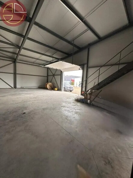 Industriel/Logistique dans Rouffiac-Tolosan à louer - Photo intérieure – Image 1 sur 6