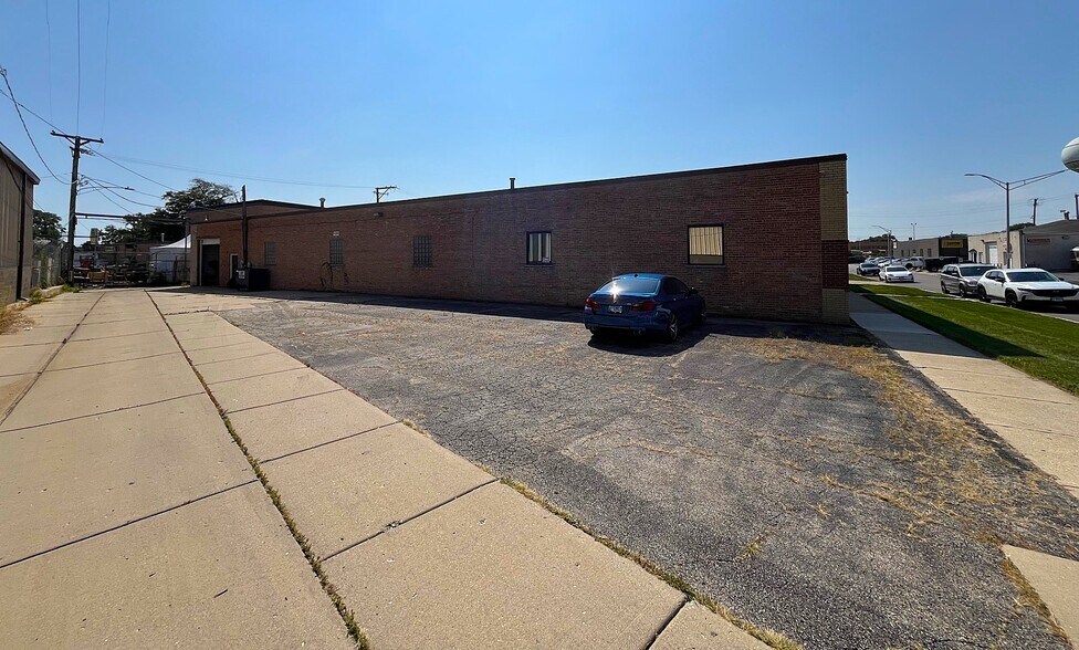 123 N 10th Ave, Melrose Park, IL à vendre - Photo de l’immeuble – Image 3 sur 18