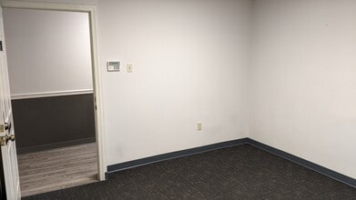 7310 Grove Rd, Frederick, MD à louer Photo intérieure– Image 2 sur 7