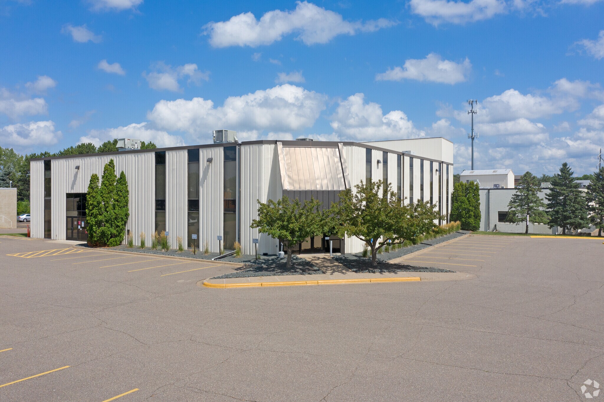 899 W Highway 96, Shoreview, MN à louer Photo principale– Image 1 sur 17