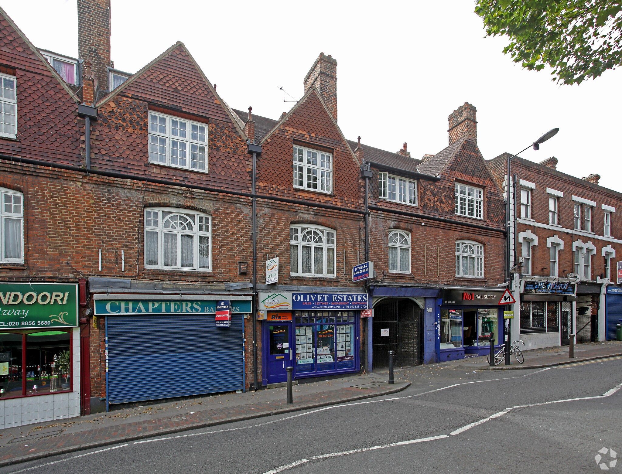 14 The Village, Londres à louer Photo principale– Image 1 sur 3