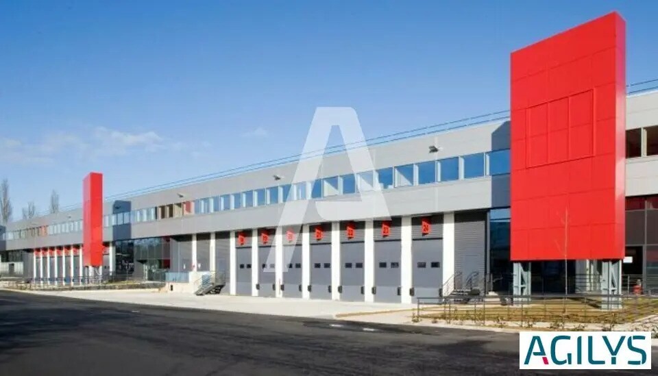 Industriel/Logistique dans à louer - Photo de l’immeuble – Image 1 sur 11