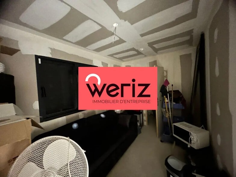 Bureau dans Rognac à louer - Photo de l’immeuble – Image 3 sur 3