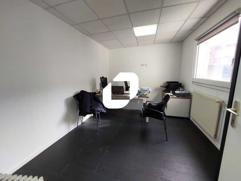 Bureau dans Trappes à vendre - Photo intérieure – Image 3 sur 10