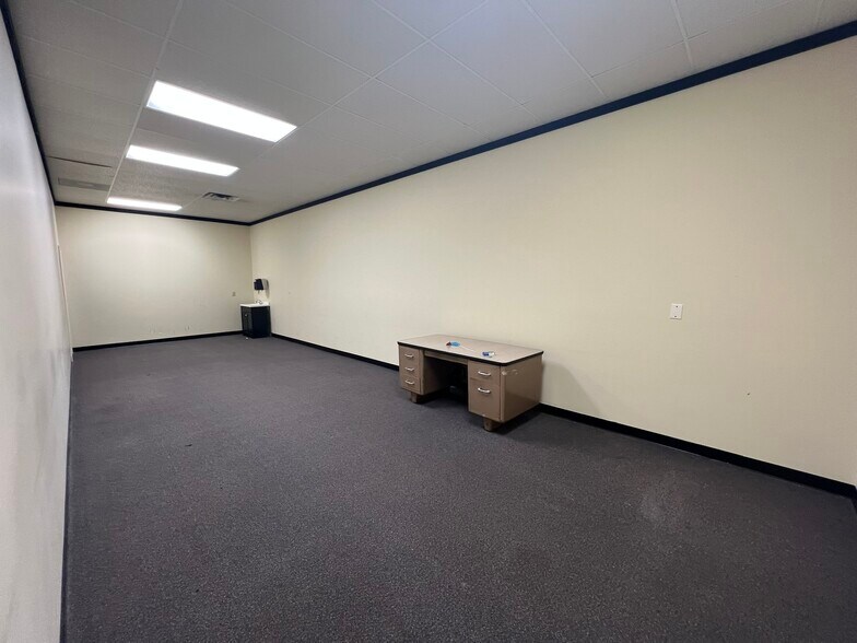 4400 S Thompson St, Springdale, AR à louer - Photo intérieure – Image 2 sur 6