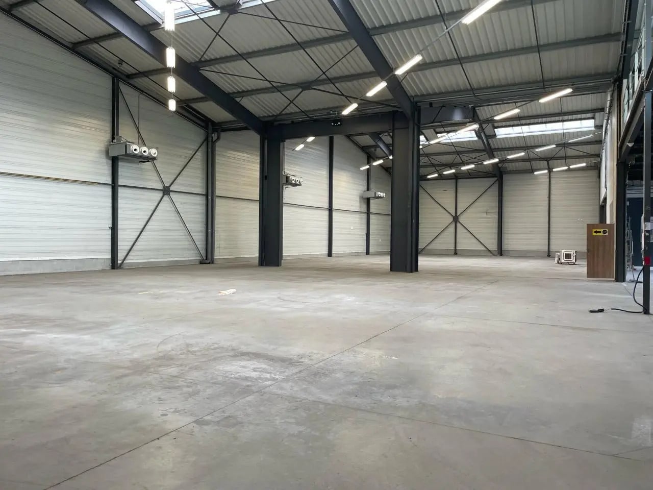 Local d’activités dans Cormeilles-en-Parisis à louer Photo de l’immeuble– Image 1 sur 12