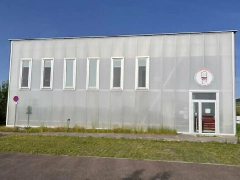 Local d'activités dans Troyes à vendre - Photo de l’immeuble – Image 1 sur 10