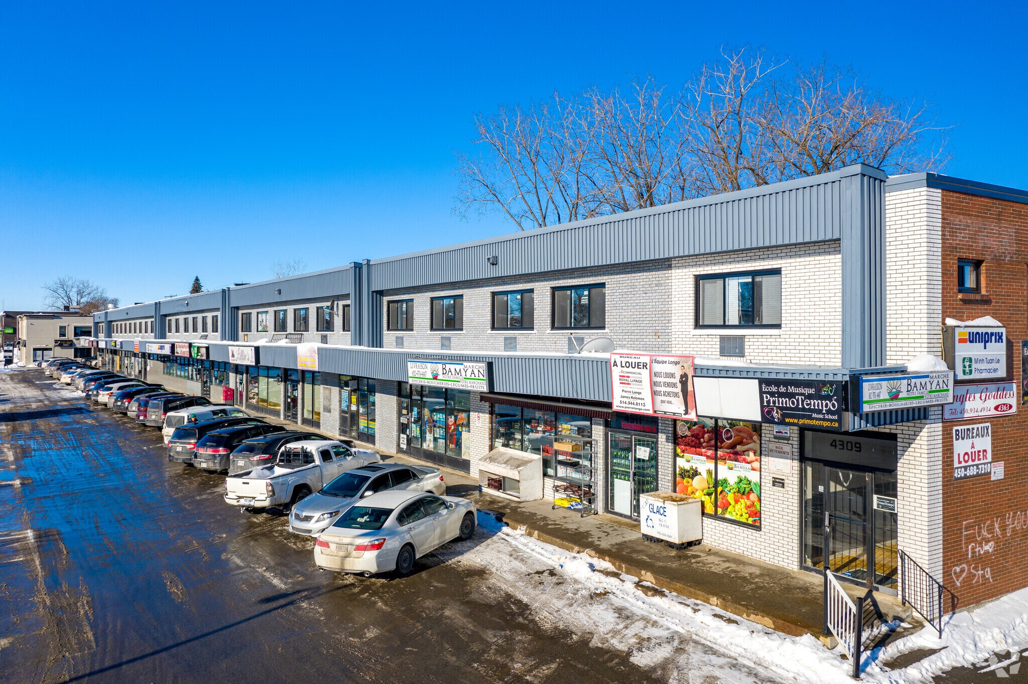 4229 - 4367 Notre-Dame Portfolio portefeuille de 2 biens à vendre sur LoopNet.fr Photo principale– Image 1 sur 2