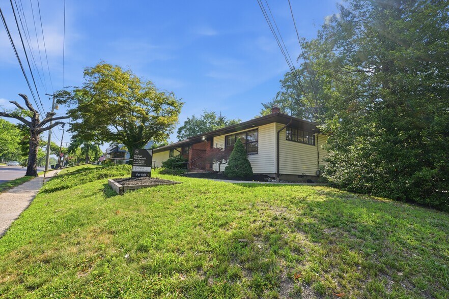 222 Gibbsboro Rd, Clementon, NJ à vendre - Photo de l’immeuble – Image 3 sur 43