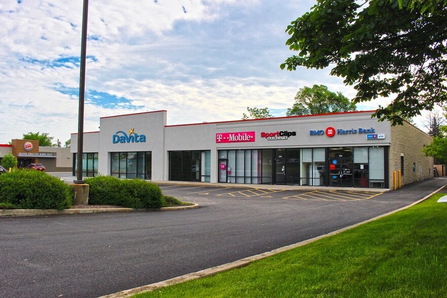 3113-3123 N Lewis Ave, Waukegan, IL à louer - Photo de l’immeuble – Image 2 sur 5