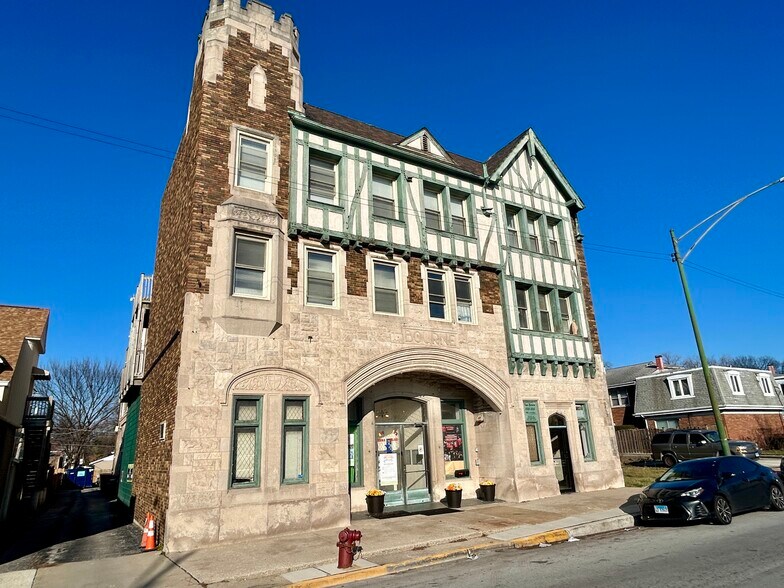 2324 W 111th St, Chicago, IL à louer - Photo de l’immeuble – Image 2 sur 23