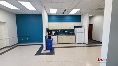 2701 Highpoint Dr, Milton, ON à louer Photo intérieure– Image 2 sur 3