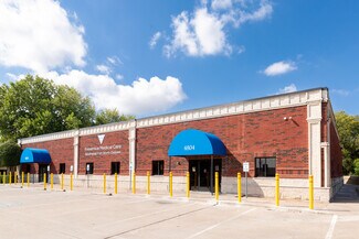 Plus de détails pour 4804 Bryant Irvin Ct, Fort Worth, TX - Bureau à vendre