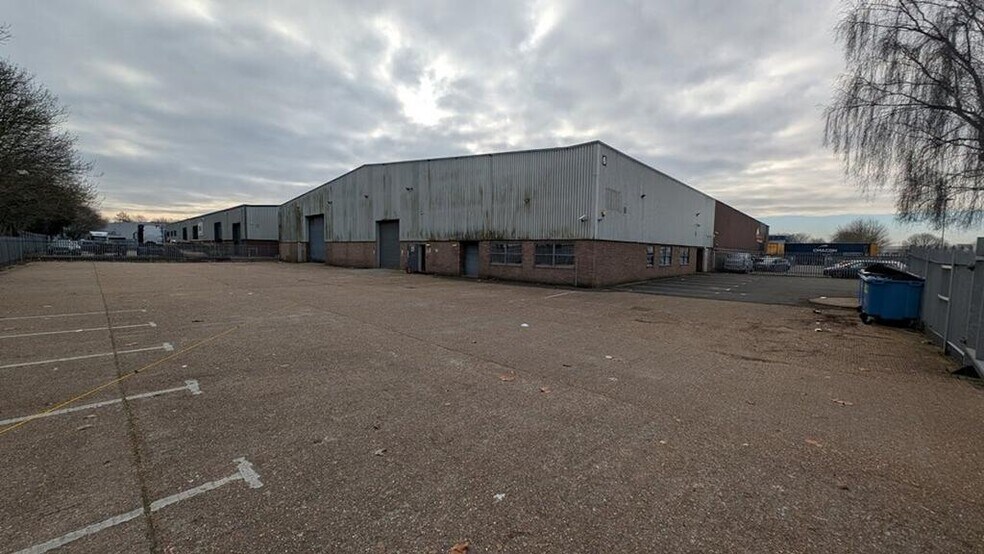 Majestic Rd, Nursling à louer - Photo de l’immeuble – Image 2 sur 13