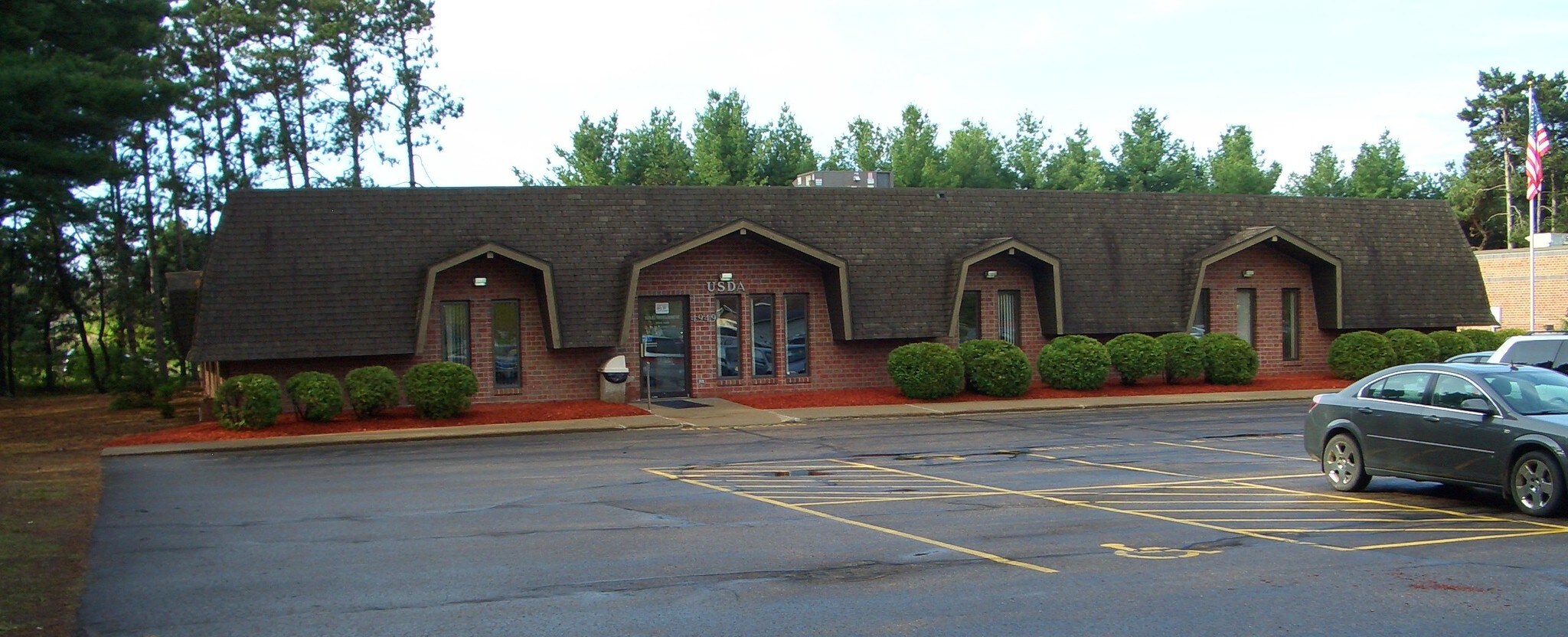 4949 Kirschling Ct, Stevens Point, WI à louer Photo principale– Image 1 sur 8