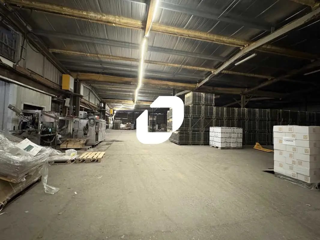 Industriel/Logistique dans Beychac-et-Caillau à louer Photo de l’immeuble– Image 1 sur 14