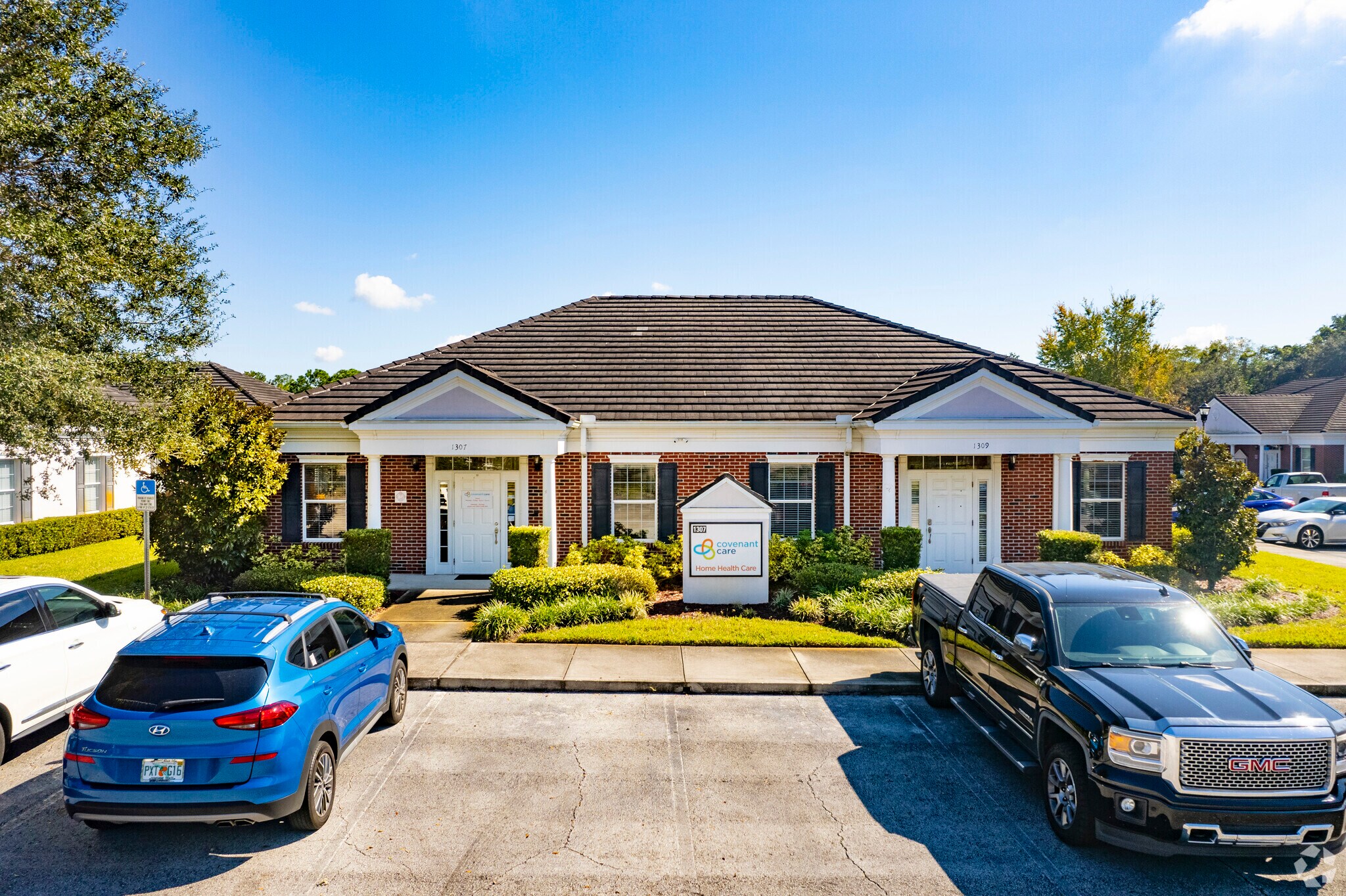 1307-1309 Providence Rd, Brandon, FL à louer Photo de l’immeuble– Image 1 sur 12