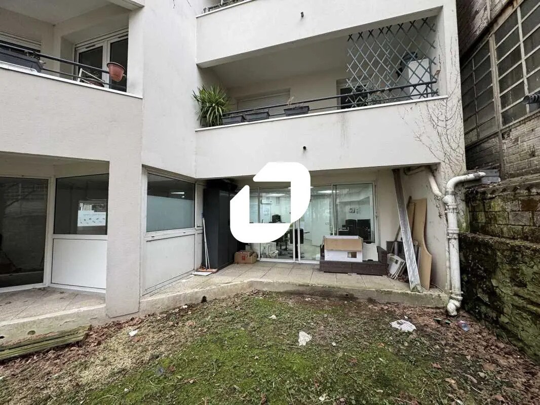 Bureau dans Montrouge à louer Photo de l’immeuble– Image 1 sur 6