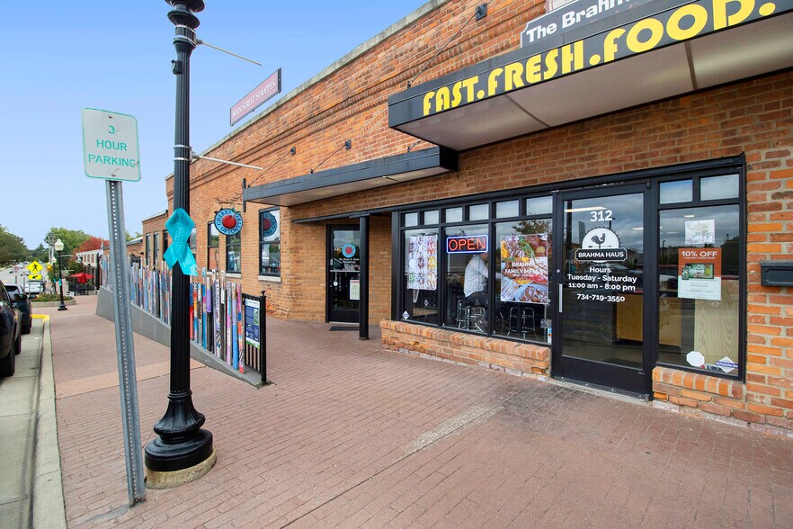 311 N Main St, Chelsea, MI à louer - Photo principale – Image 2 sur 5