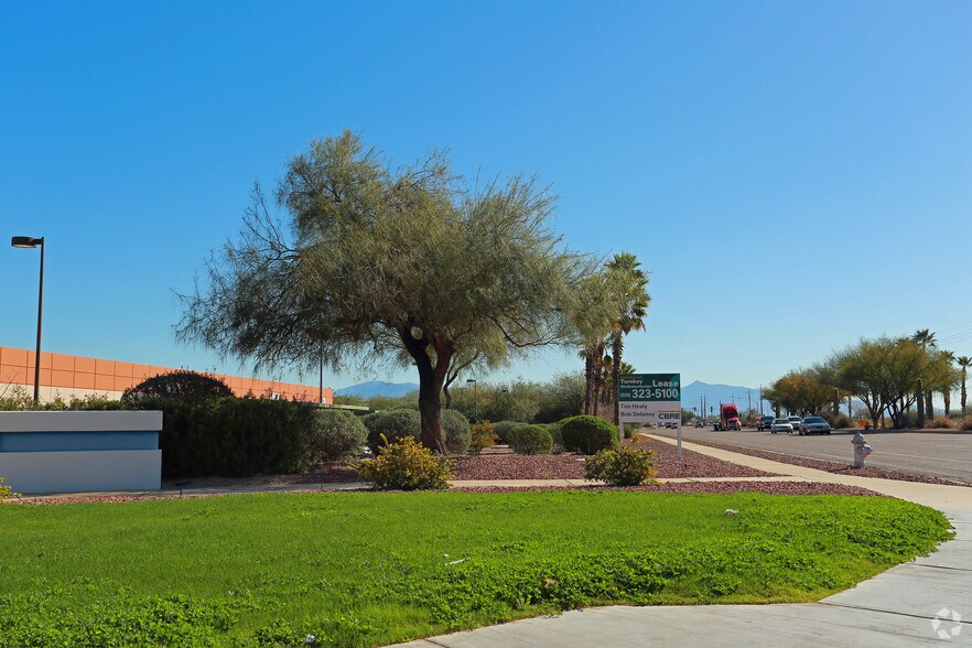 3280 E Hemisphere Loop, Tucson, AZ à louer - Photo de l’immeuble – Image 3 sur 6