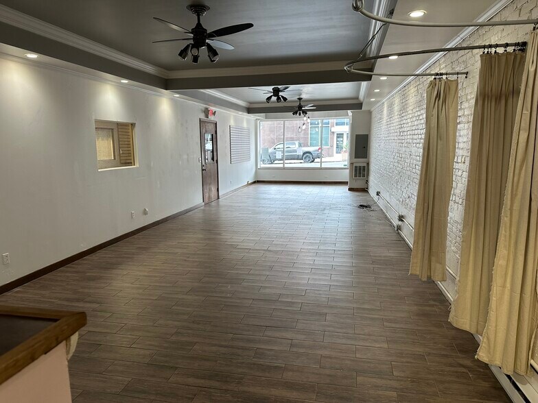 52 Oswego St, Baldwinsville, NY à louer - Photo de l’immeuble – Image 3 sur 4