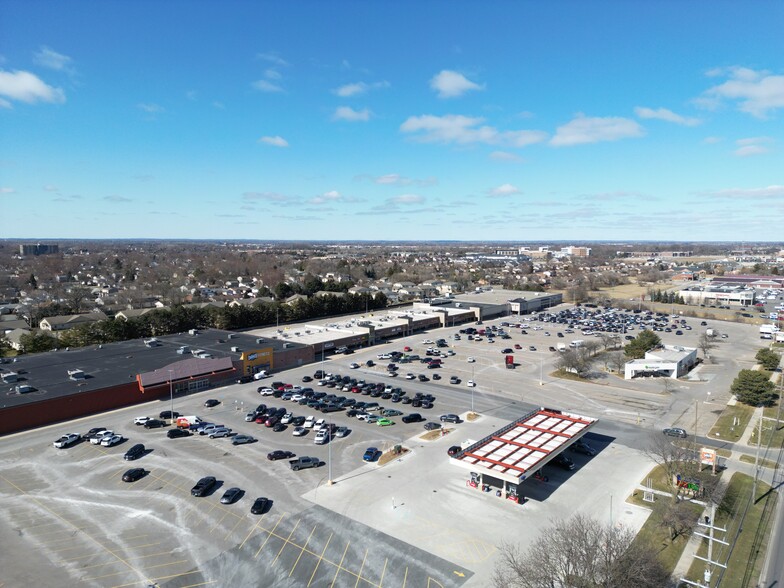 41701-41941 Garfield Rd, Clinton Township, MI à louer - Photo de l’immeuble – Image 2 sur 33