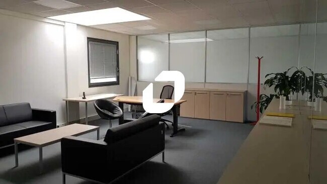 Plus de détails pour Bureau à louer