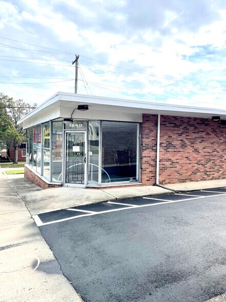 1840 Hampton St, Columbia, SC à louer - Photo de l’immeuble – Image 2 sur 9