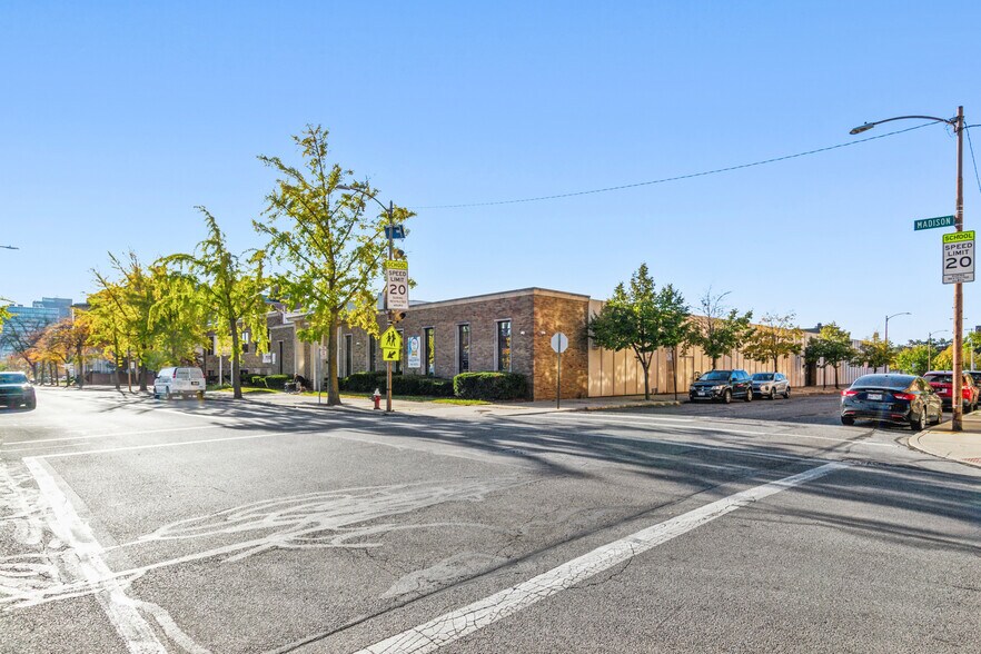 1511 Madison Ave, Toledo, OH à vendre - Photo de l’immeuble – Image 2 sur 12