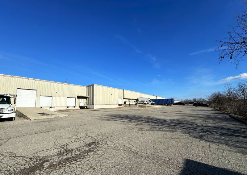 1061 Skillman Dr, Cincinnati, OH à louer - Photo de l’immeuble – Image 3 sur 11