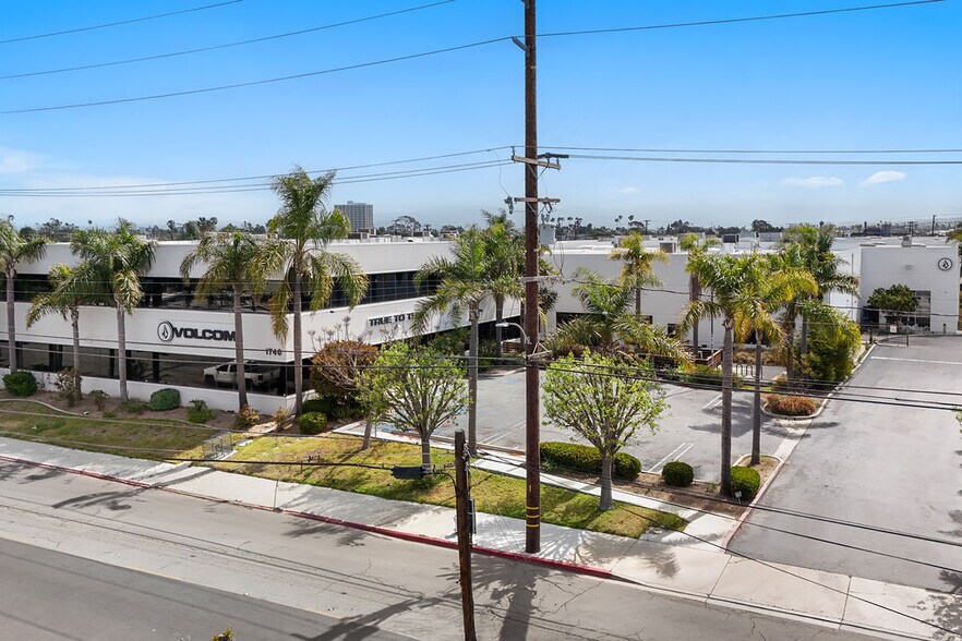 1740 Monrovia Ave, Costa Mesa, CA à louer - Photo de l’immeuble – Image 3 sur 6