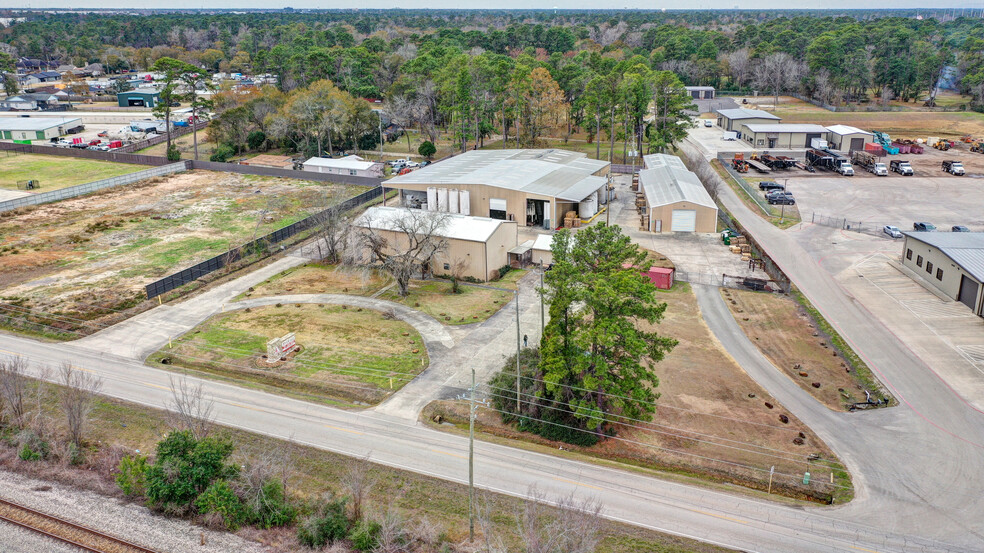 23609 W Hardy Rd, Spring, TX à louer - Photo de l’immeuble – Image 1 sur 25