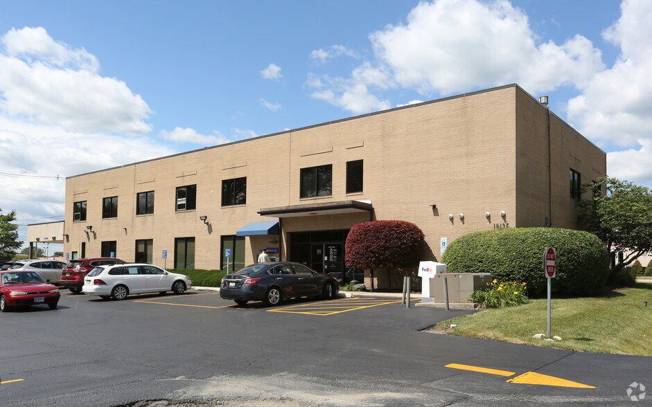 10135 S Roberts Rd, Palos Hills, IL à vendre - Photo de l’immeuble – Image 2 sur 3