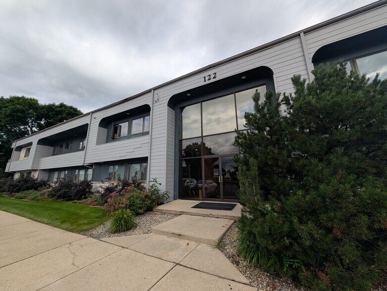 122 E Olin Ave, Madison, WI à louer - Photo de l’immeuble – Image 2 sur 8