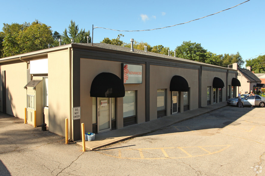 2908 Brownsboro Rd, Louisville, KY à louer - Photo de l’immeuble – Image 3 sur 6