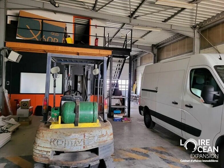 Local d’activités dans Saint-Hilaire-de-Chaléons à louer - Photo intérieure – Image 3 sur 7