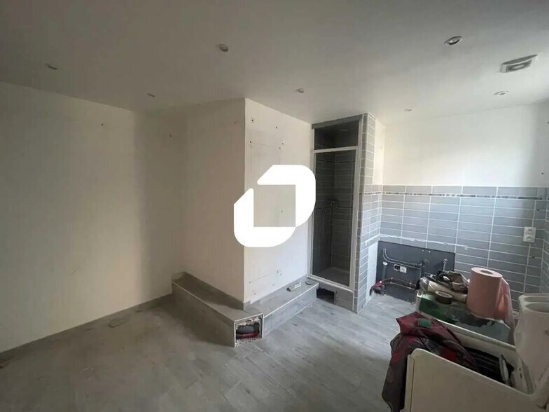 Bureau dans Ivry-sur-Seine à vendre - Photo de l’immeuble – Image 3 sur 7