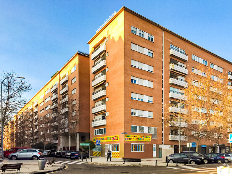 Local commercial dans Alcorcón, Madrid à louer - Photo de l’immeuble – Image 2 sur 2