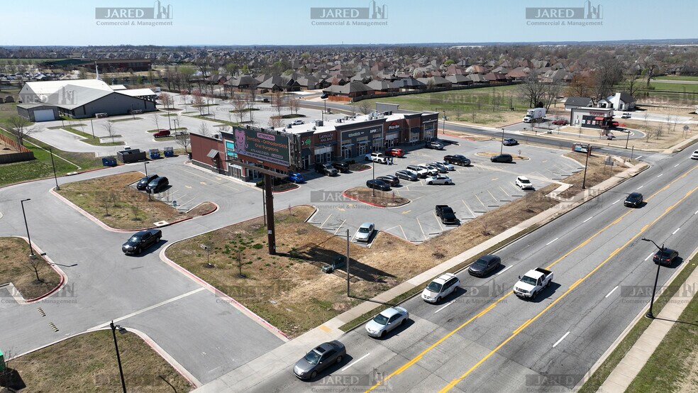 1001 SW Regional Airport Blvd, Bentonville, AR à louer - Photo de l’immeuble – Image 2 sur 22